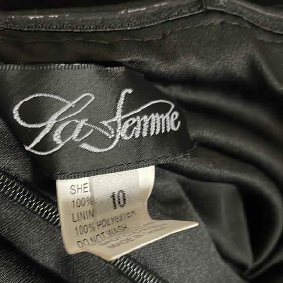 LA FEMME NWT Black Strapless Ruched Gown - Picture 5 of 15